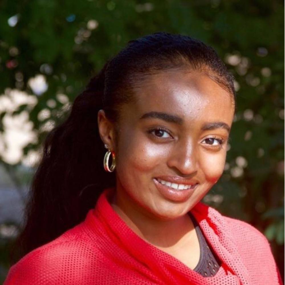 Meet your Posher, Alesia